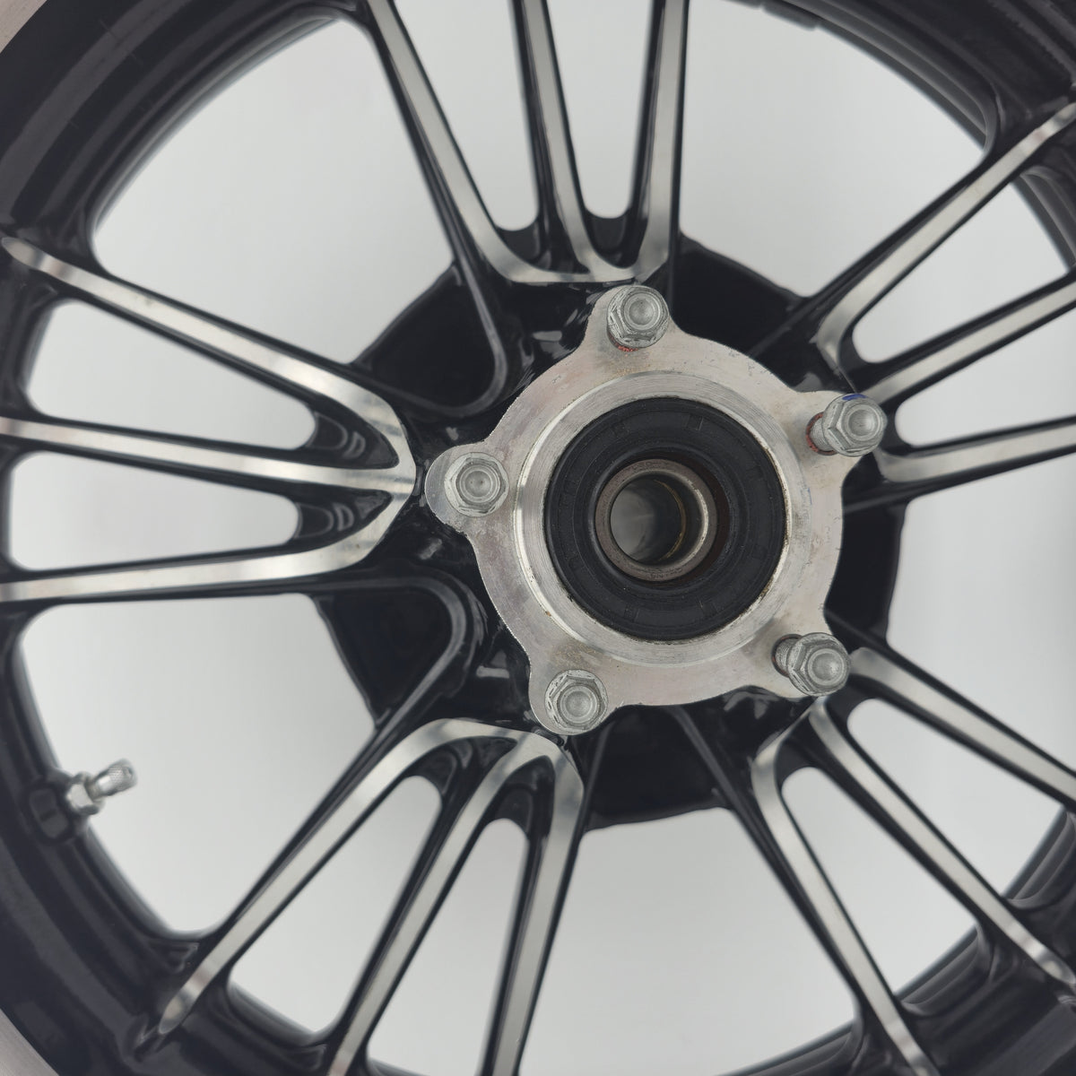 Indian Motorcycle Machined Rear Wheel – Scout – 2881579-266M