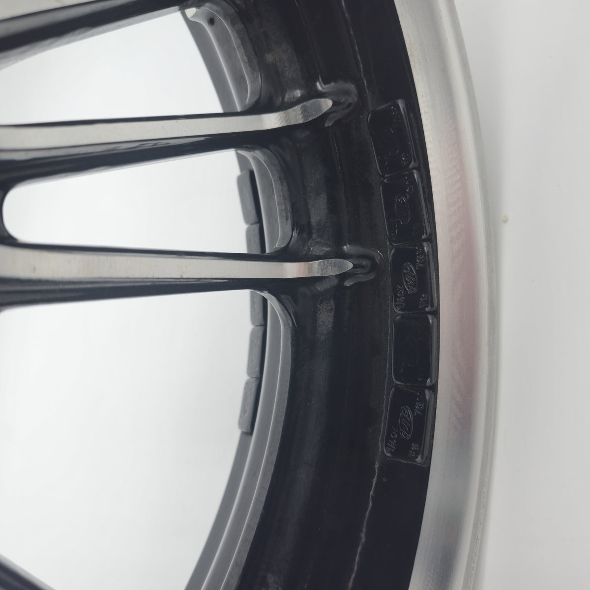 Indian Motorcycle Machined Rear Wheel – Scout – 2881579-266M