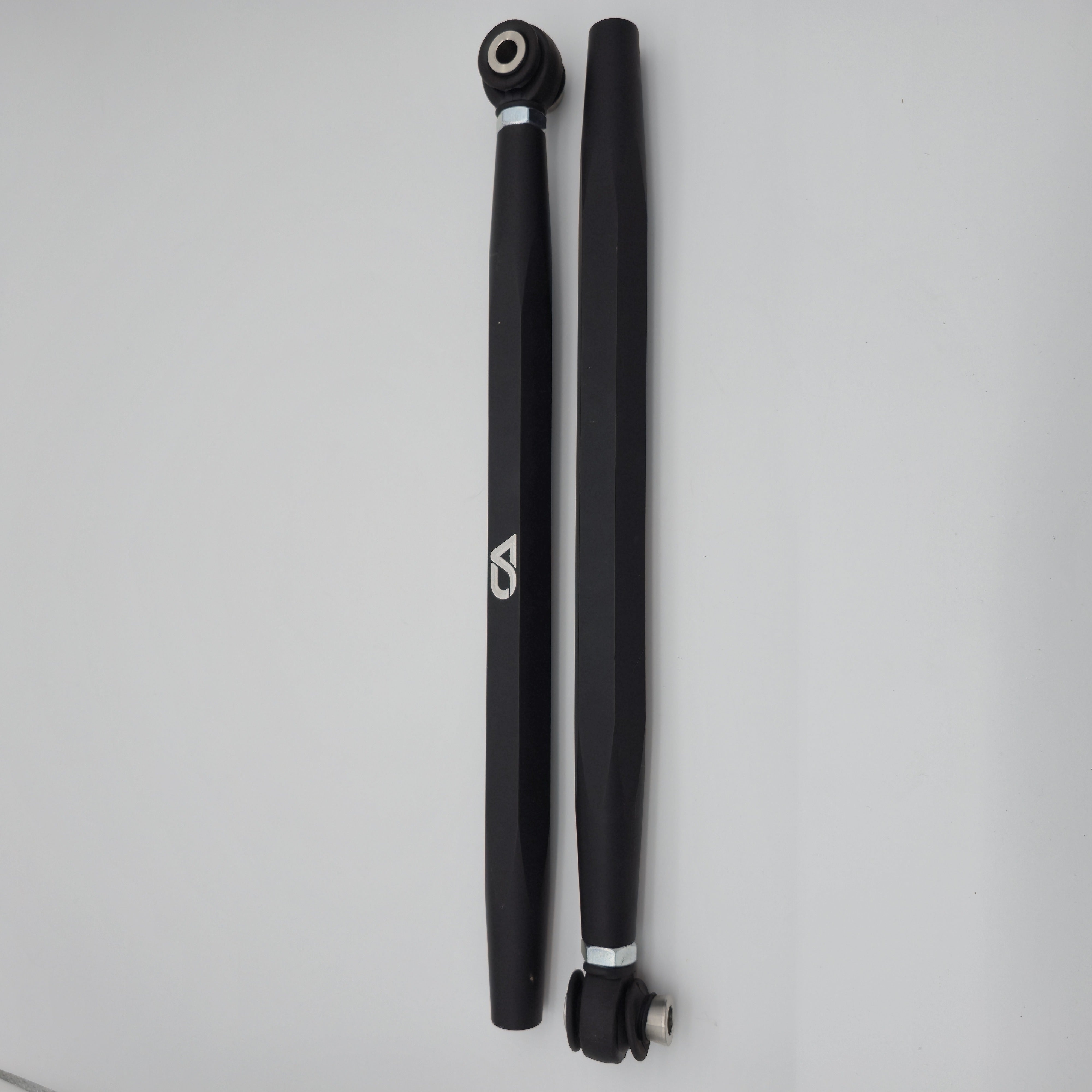 Two CA Technologies billet tie rods included in CA-039 set